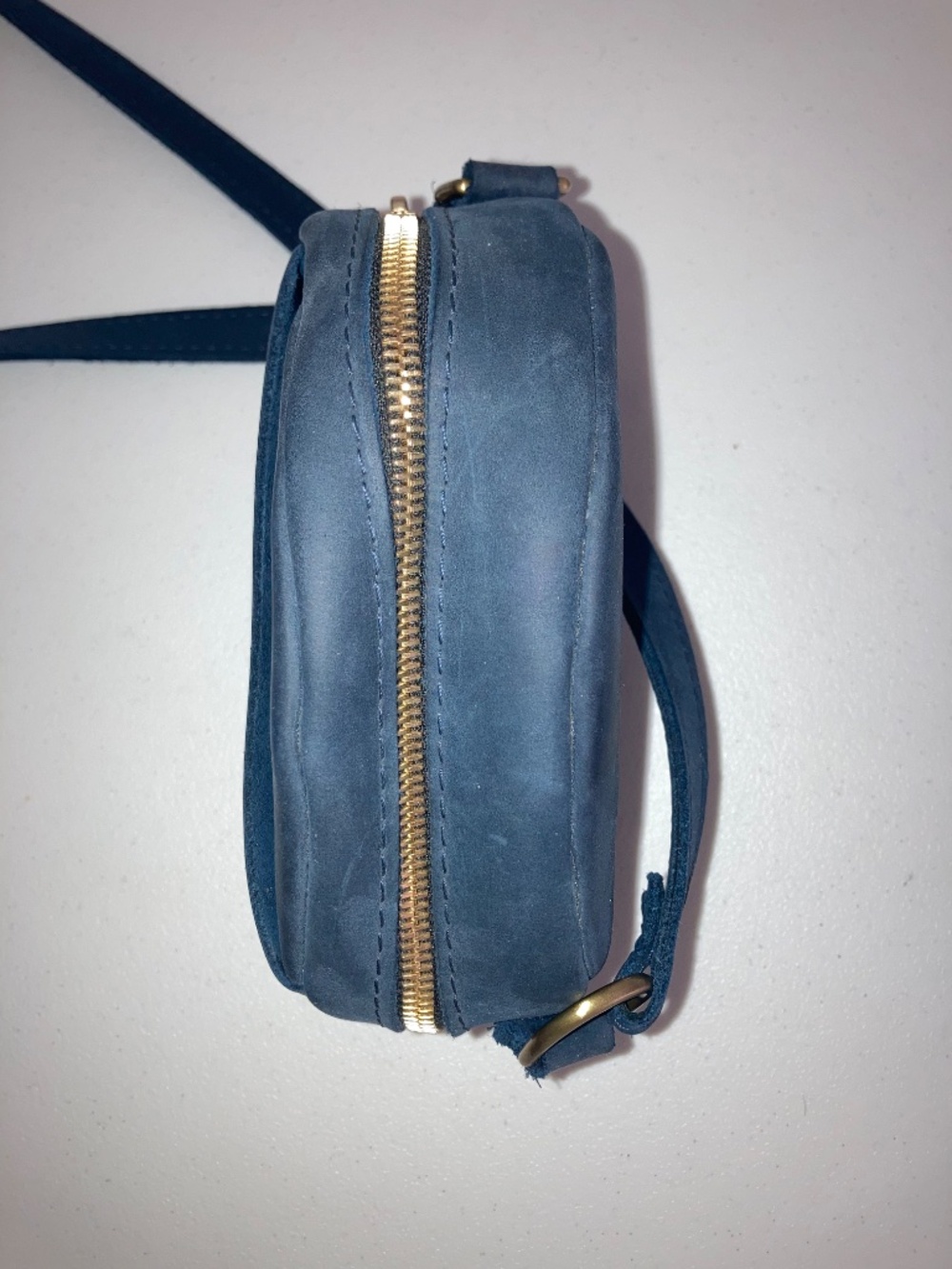 Portland Leather Round Crossbody Bag Dark Blue Firm Leather, fair condition - Picture 4 of 12
